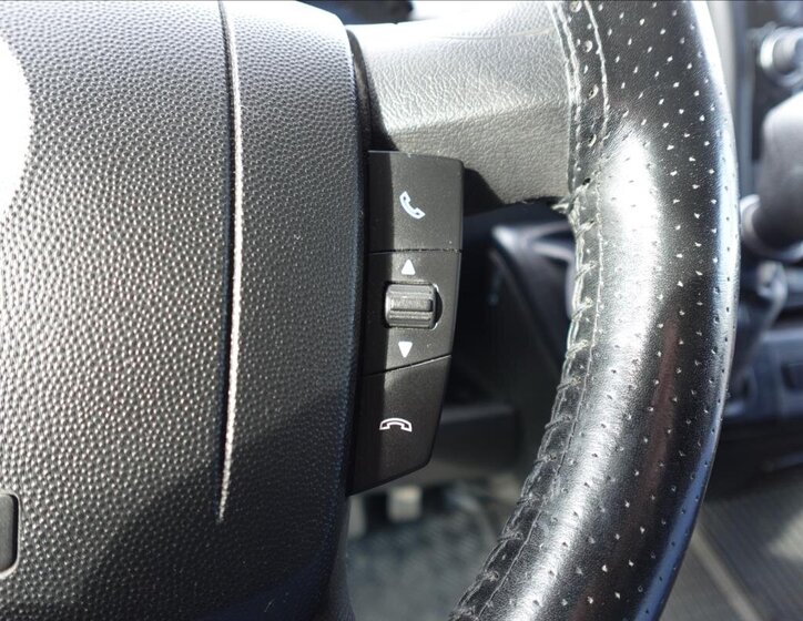 Opel Movano Valník 2,2 l 121 kw