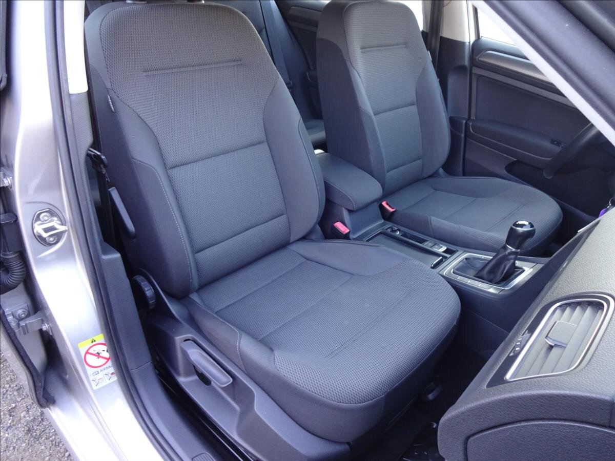 Volkswagen Golf Kombi 1,2 l 77 kw