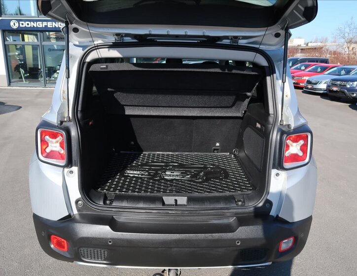 Jeep Renegade SUV / Terénní 2,0 l 103 kw