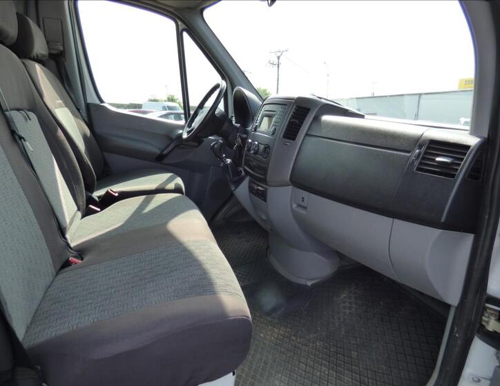 Mercedes-Benz Sprinter 37