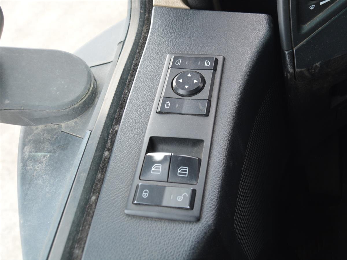 Mercedes-Benz Ostatní Ostatní 0,0 330 kw