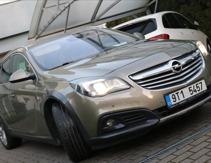 Opel Insignia Kombi 2,0 l 143 kw