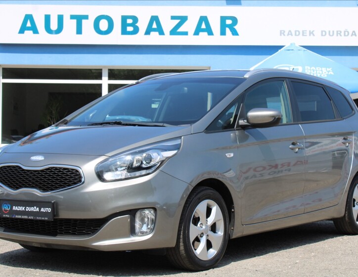 KIA Carens 1