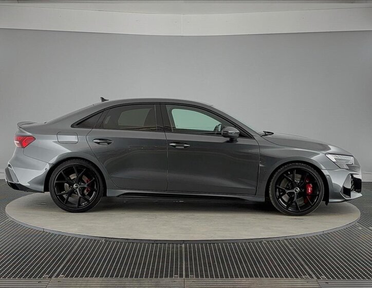 Audi RS 3 Sedan / Limuzína 2,5 l 294 kw