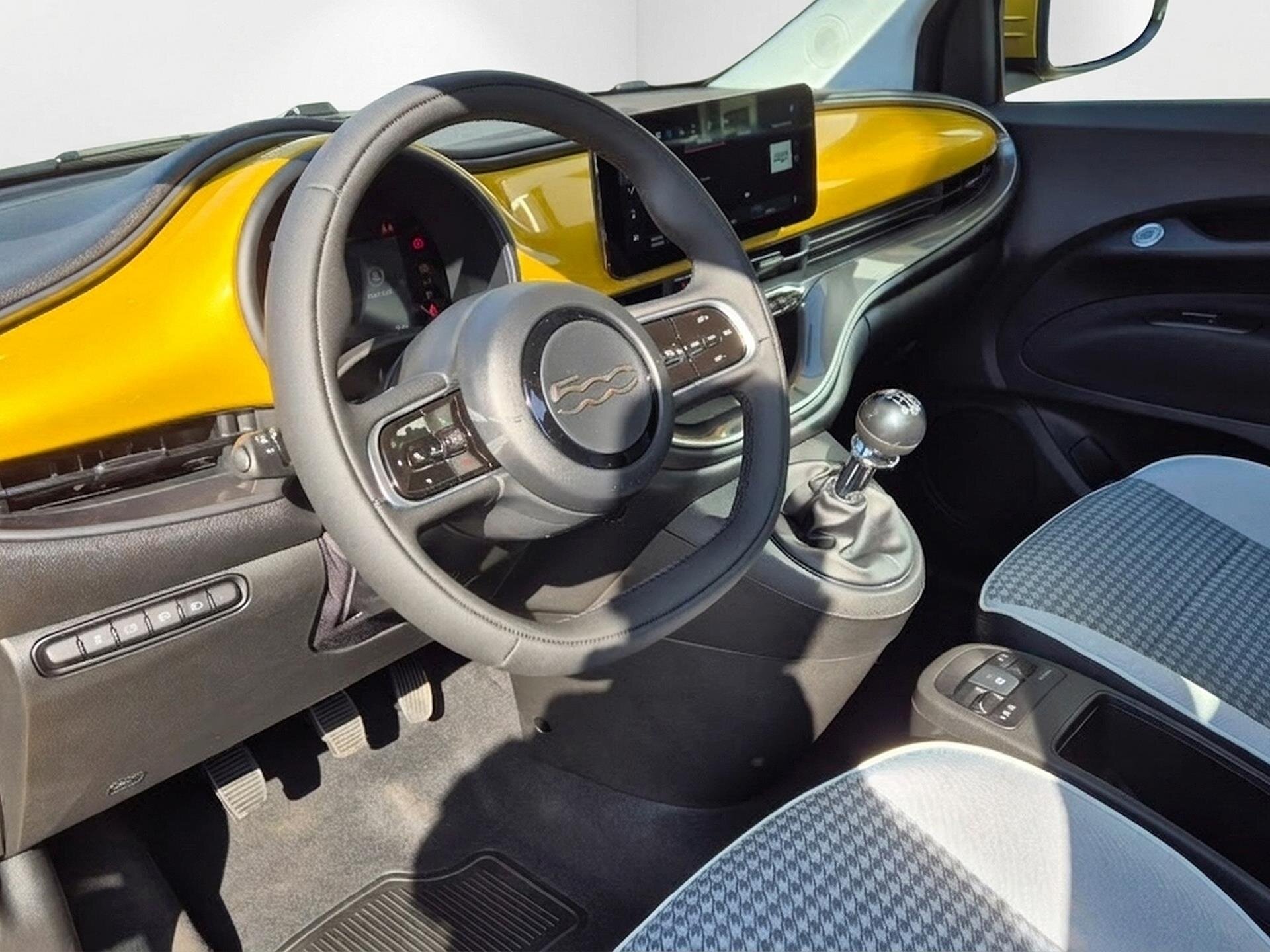 Fiat 500 Hatchback 999,0 48 kw