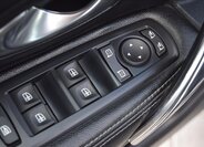 Renault Latitude Sedan / Limuzína 2,0 l 110 kw