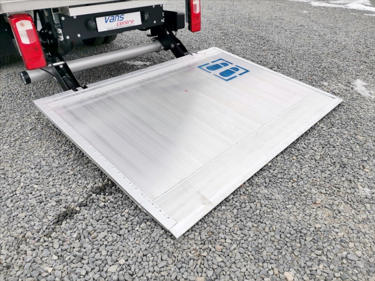 Volkswagen Crafter Skříň 2,0 l 120 kw