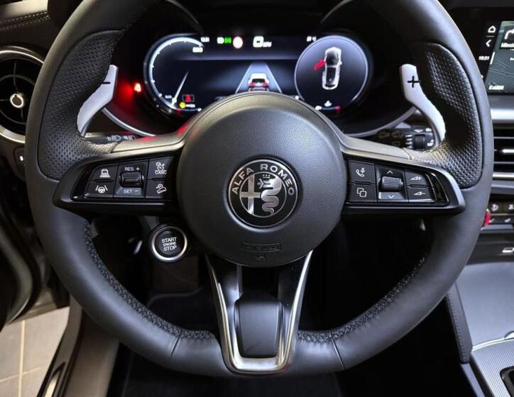 Alfa Romeo Stelvio 18