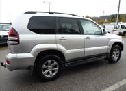 Toyota Land Cruiser 9