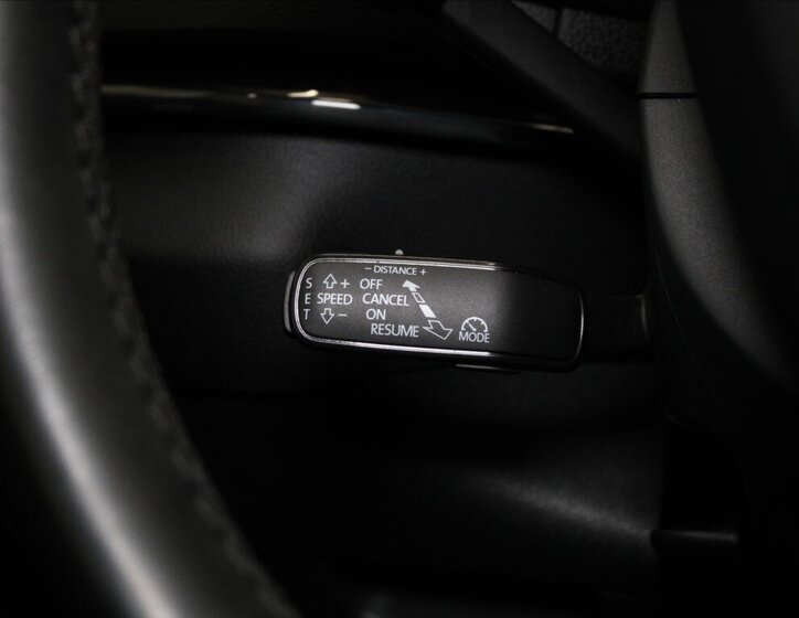 Škoda Karoq SUV 1,6 l 85 kw