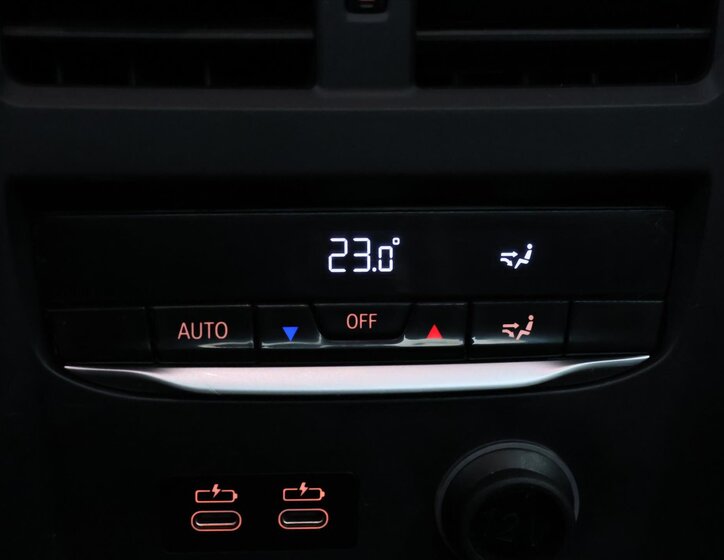 BMW Řada 3 Sedan / Limuzína 2,0 l 140 kw