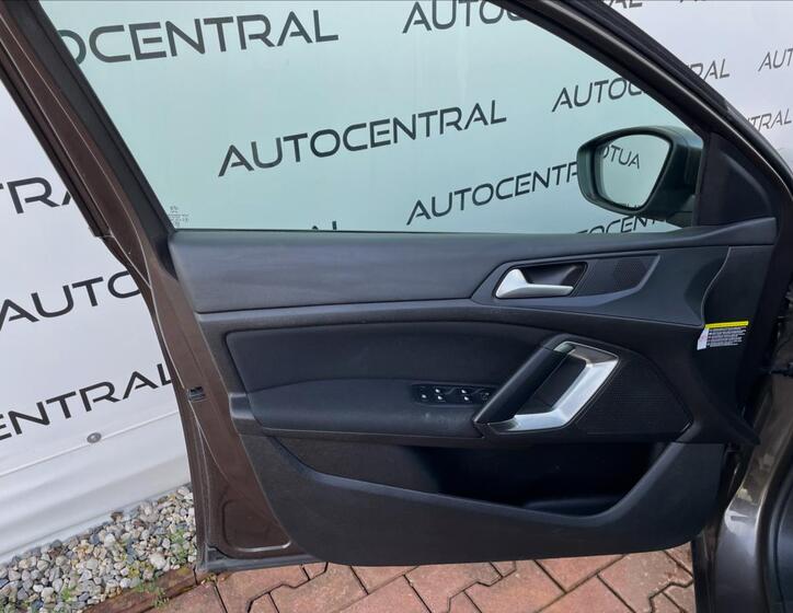 Peugeot 308 25
