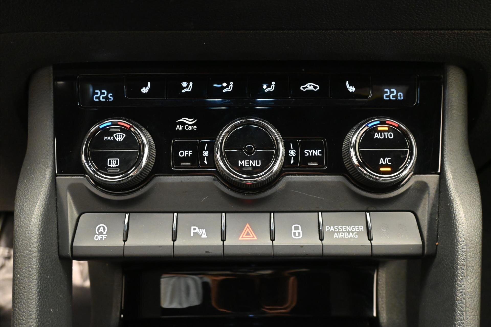 Škoda Karoq SUV / Terénní 1,5 l 110 kw