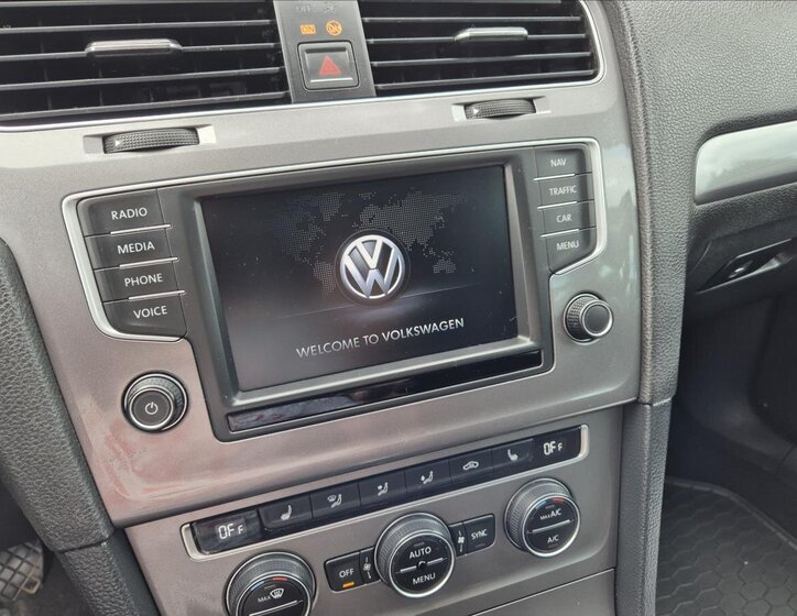 Volkswagen Golf Kombi 1,6 l 81 kw