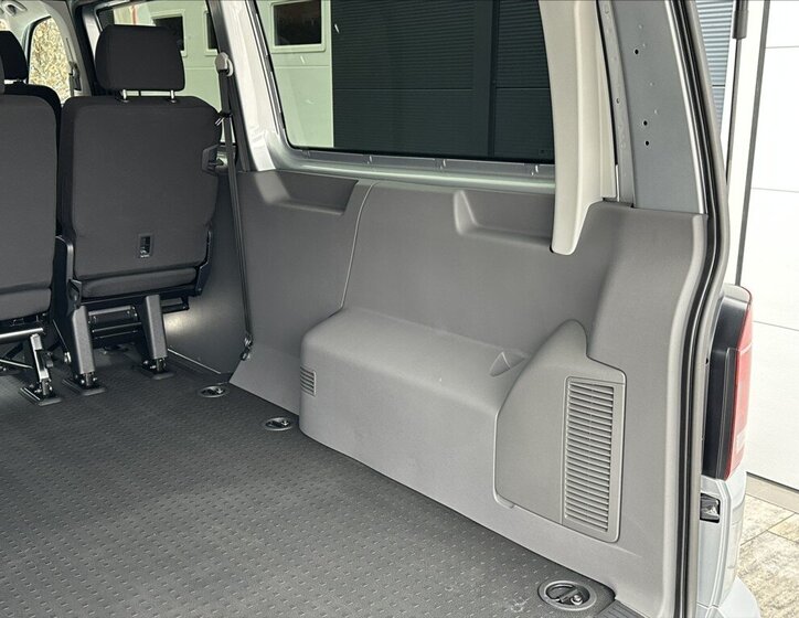 Volkswagen Transporter Kombi 2,0 l 110 kw