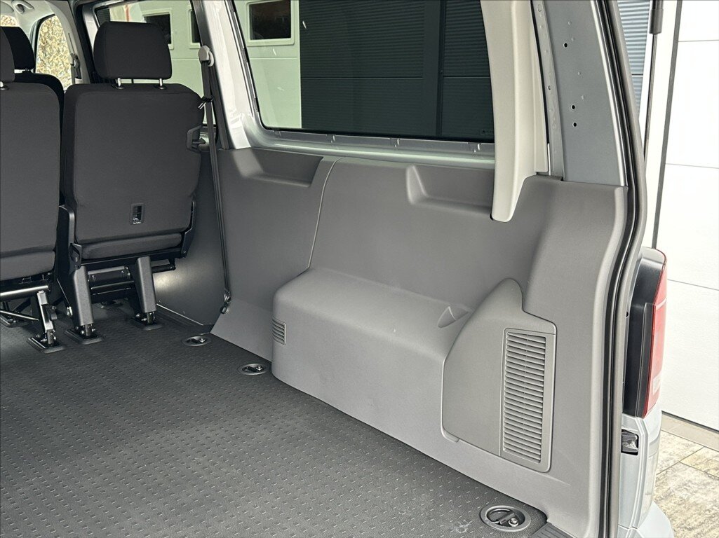 Volkswagen Transporter Kombi 2,0 l 110 kw