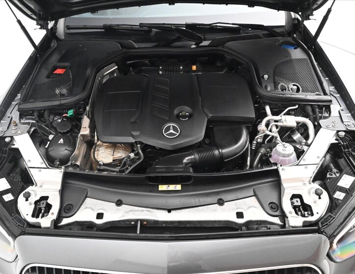 Mercedes-Benz Třídy E 9