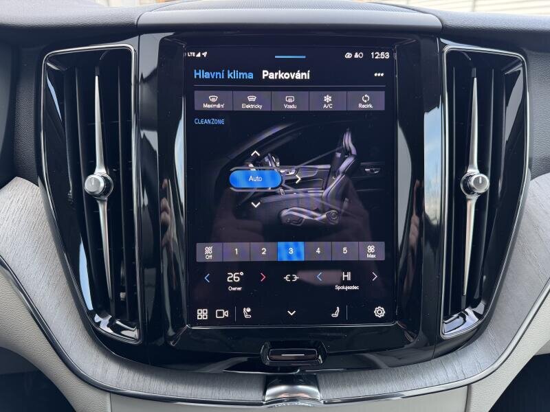 Volvo XC60 SUV / Terénní 2,0 l 145 kw