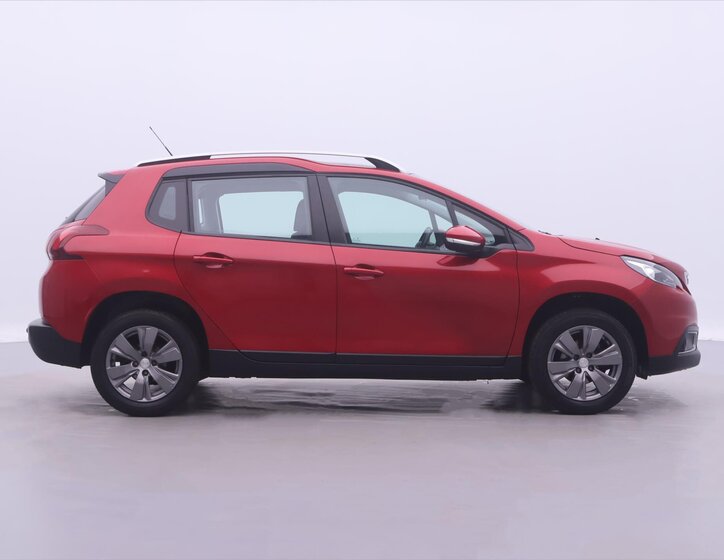 Peugeot 2008 8