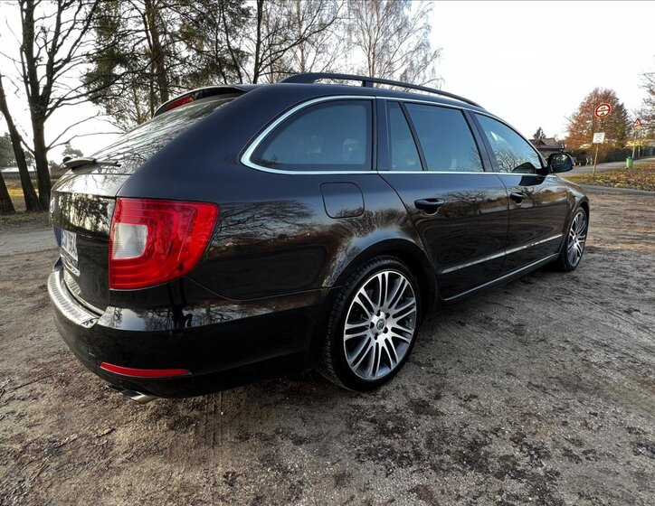 Škoda Superb Kombi 3,6 l 191 kw