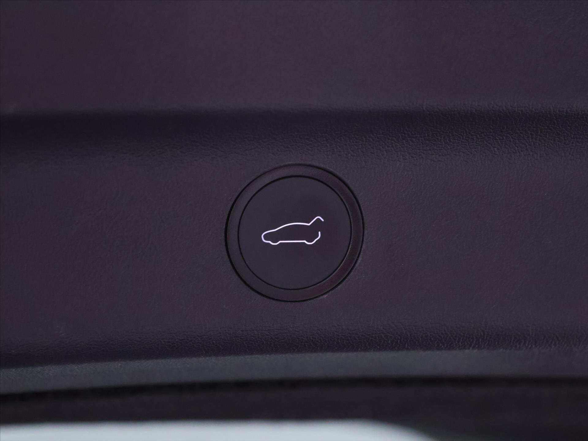 Tesla Model Y SUV 0,0 378 kw