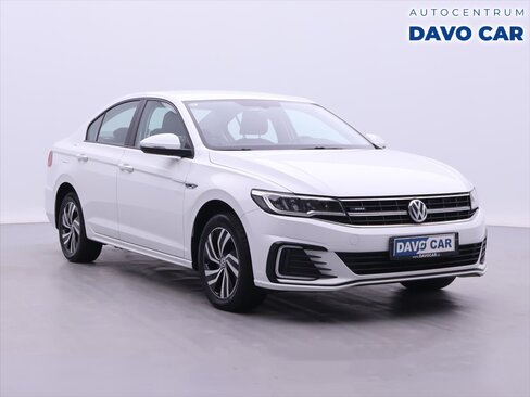 Volkswagen Bora Sedan / Limuzína 0,0 100 kw