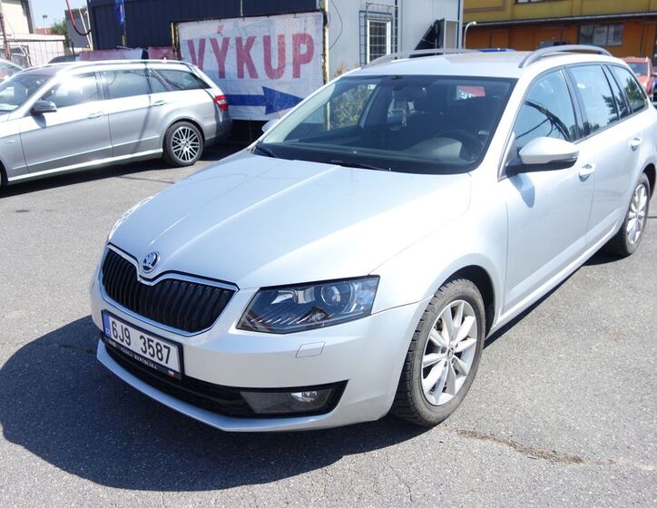 Škoda Octavia 1