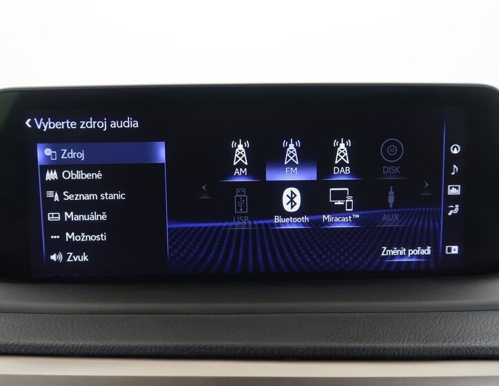 Lexus RX 300 SUV 2,0 l 175 kw