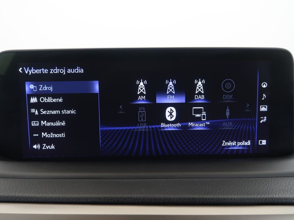 Lexus RX 300 SUV 2,0 l 175 kw