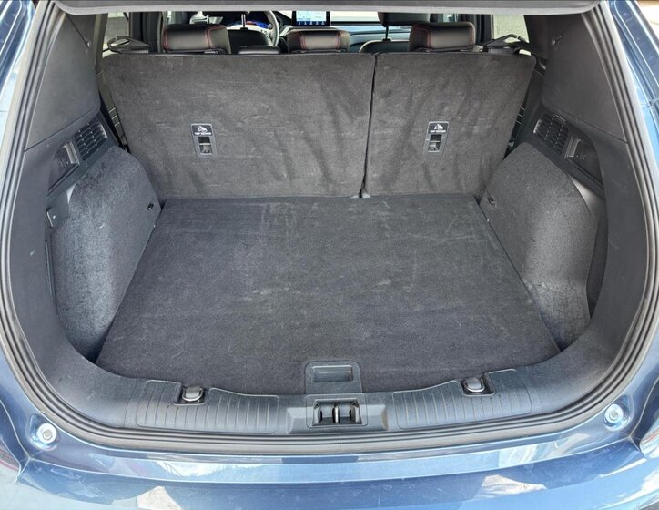 Ford Kuga SUV / Terénní 2,0 l 88 kw