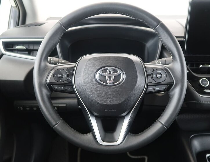 Toyota Corolla Sedan / Limuzína 1,8 l 72 kw