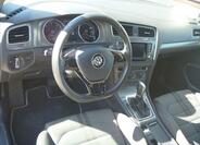 Volkswagen Golf 10