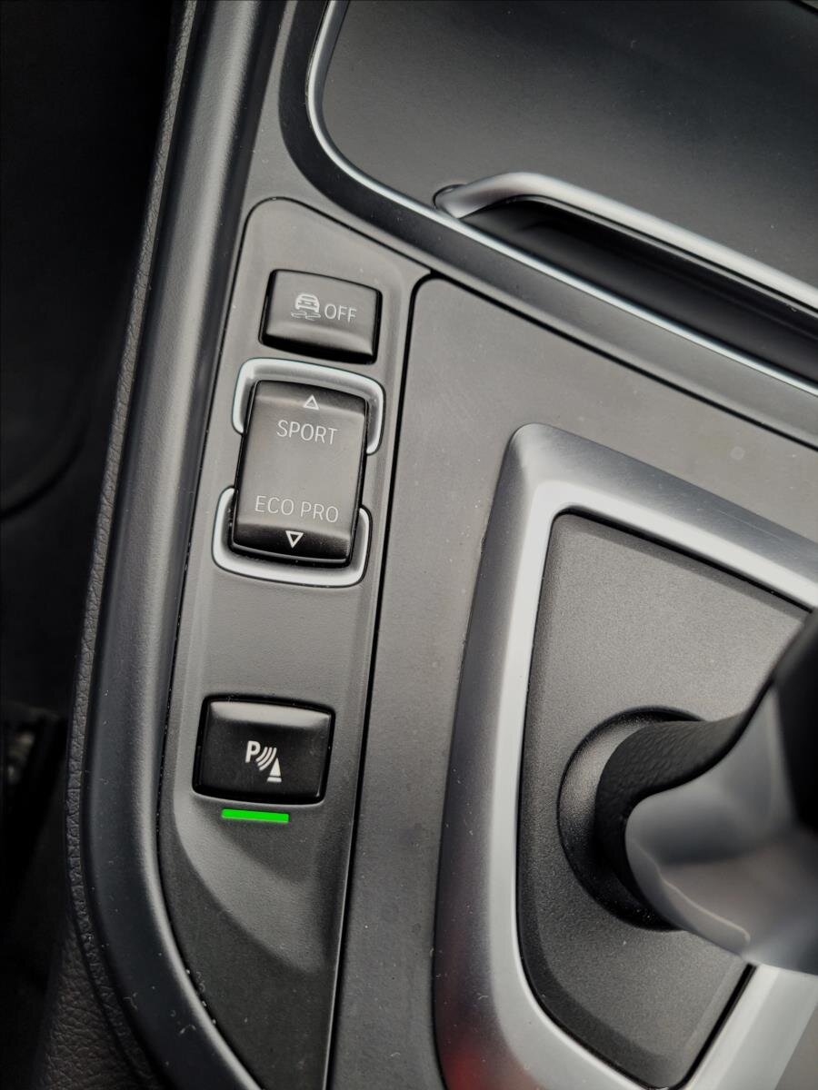 BMW Řada 3 Kombi 2,0 l 100 kw