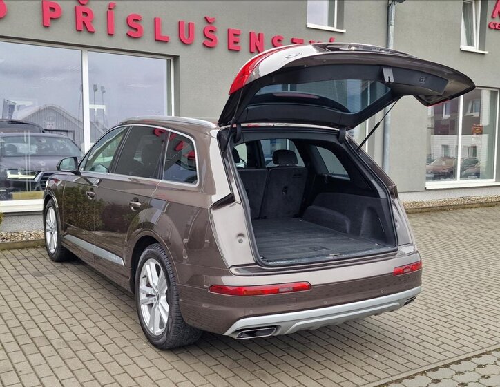 Audi Q7 SUV / Terénní 3,0 l 210 kw