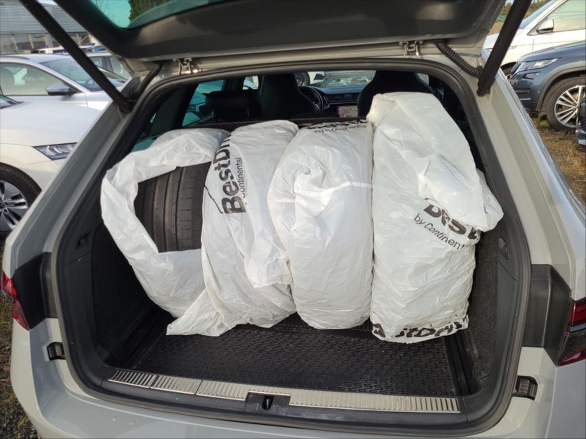 Škoda Superb Kombi 2,0 l 110 kw