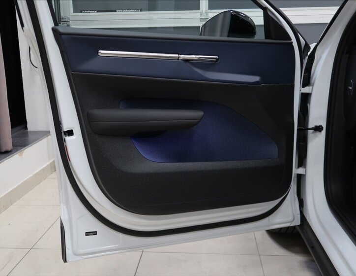 Volvo EX30 Hatchback 0,0 200 kw