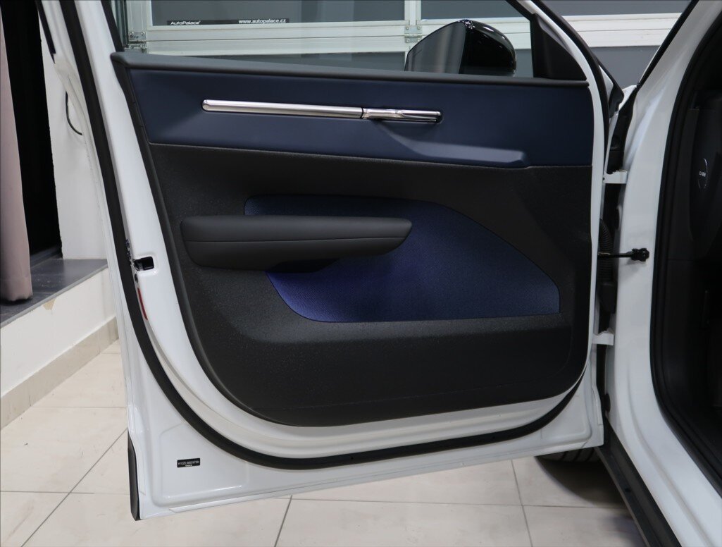 Volvo EX30 Hatchback 0,0 200 kw