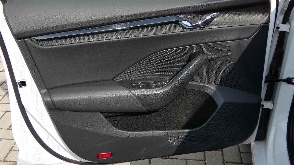 Škoda Octavia Sedan / Limuzína 1,5 l 110 kw