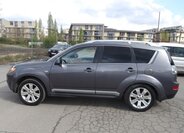 Mitsubishi Outlander SUV / Terénní 2,4 l 125 kw