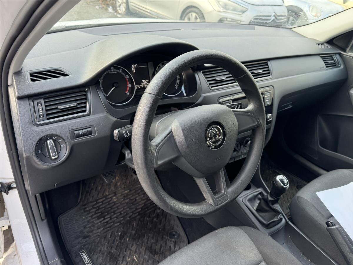 Škoda Rapid Hatchback 999,0 70 kw