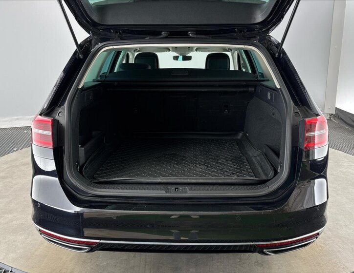 Volkswagen Passat Kombi 2,0 l 176 kw