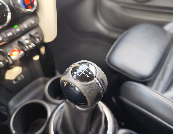 Mini Cooper Hatchback 1,5 l 85 kw