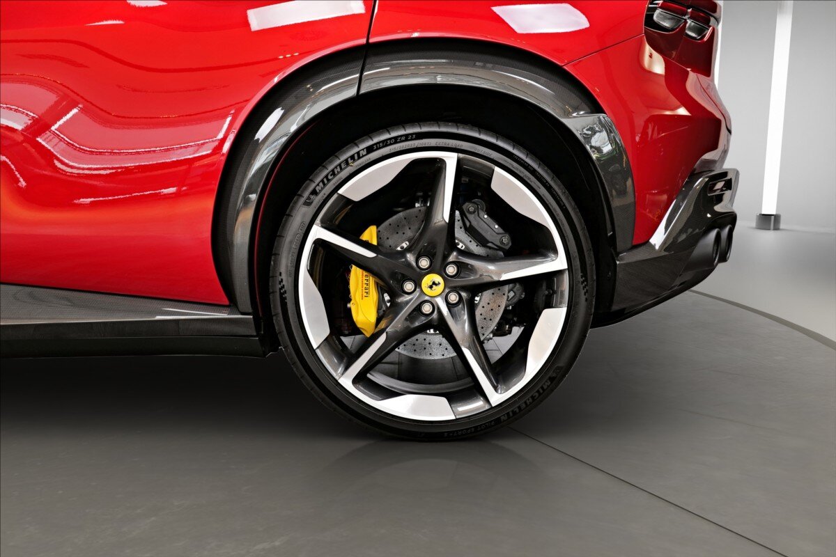 Ferrari Purosangue SUV / Terénní 6,5 l 529 kw