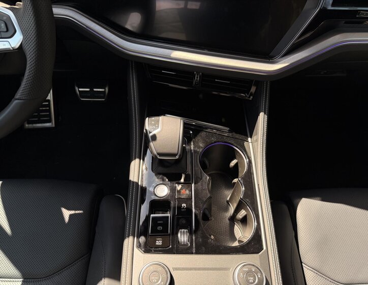 Volkswagen Touareg SUV / Terénní 3,0 l 210 kw