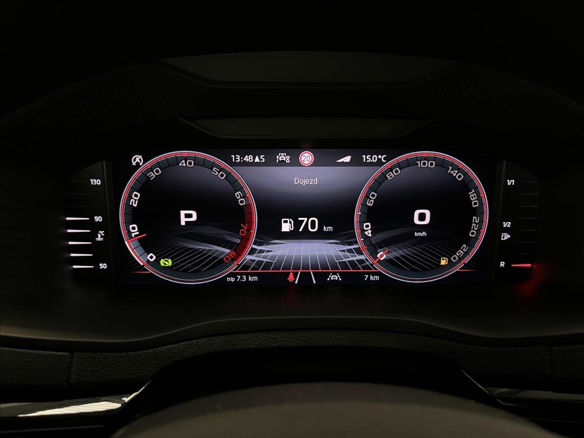 Škoda Karoq SUV / Terénní 1,5 l 110 kw