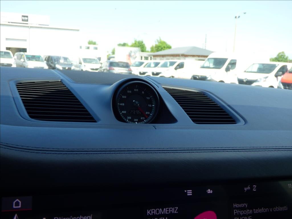 Porsche Cayenne SUV 2,9 l 324 kw