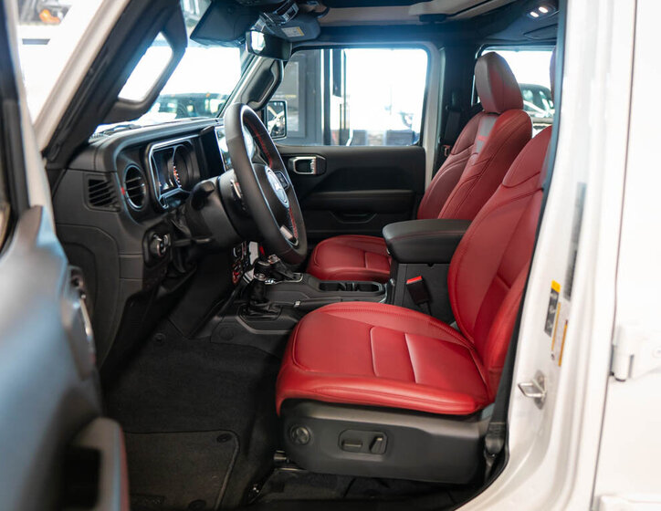 Jeep Wrangler Ostatní 6,4 l 350 kw