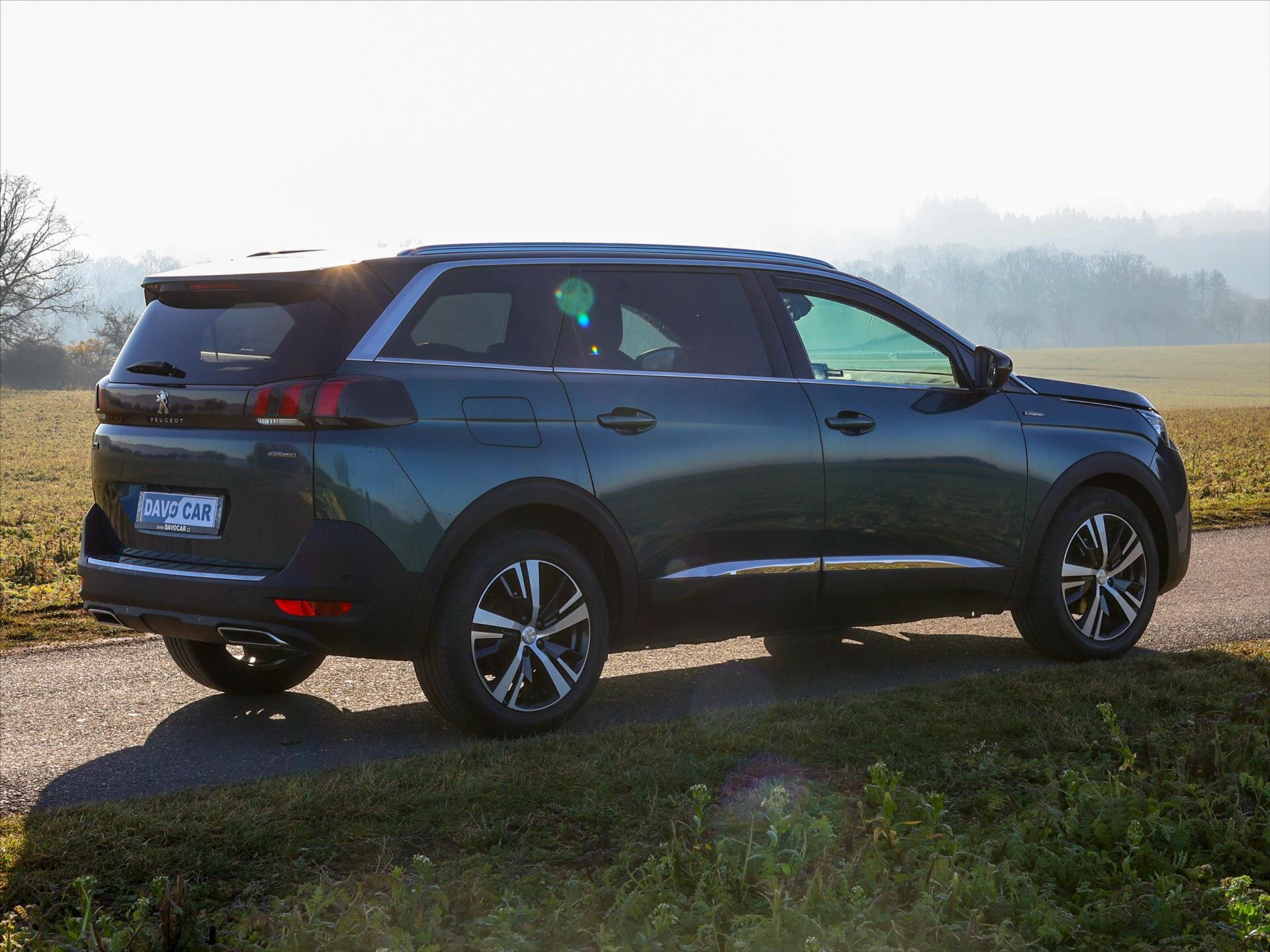 Peugeot 5008 SUV 1,6 l 133 kw