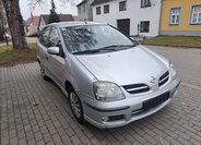 Nissan Almera Tino 1