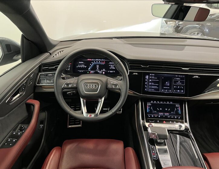 Audi SQ8 SUV 4,0 l 373 kw
